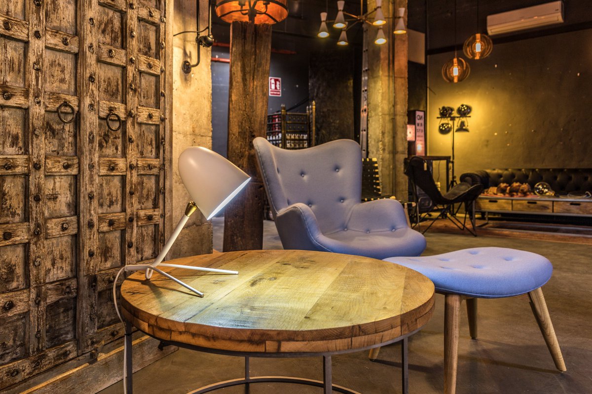 BegonaFG's tweet photo. Para fans de la deco, @SingularMarket ya está abierta en el @RastrodeMadrid en San Cayetano 8. #decoración #vintage #estiloindustrial #loft https://t.co/KzJPWgmr7W