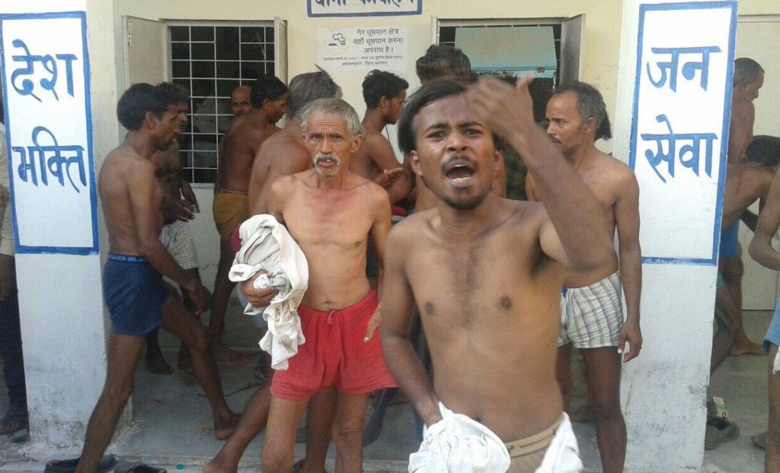 thewire_in's tweet photo. Madhya Pradesh police allegedly beat up protesting farmers, force them to strip https://t.co/fJVwVXKiFS https://t.co/nwoBvxJIMX