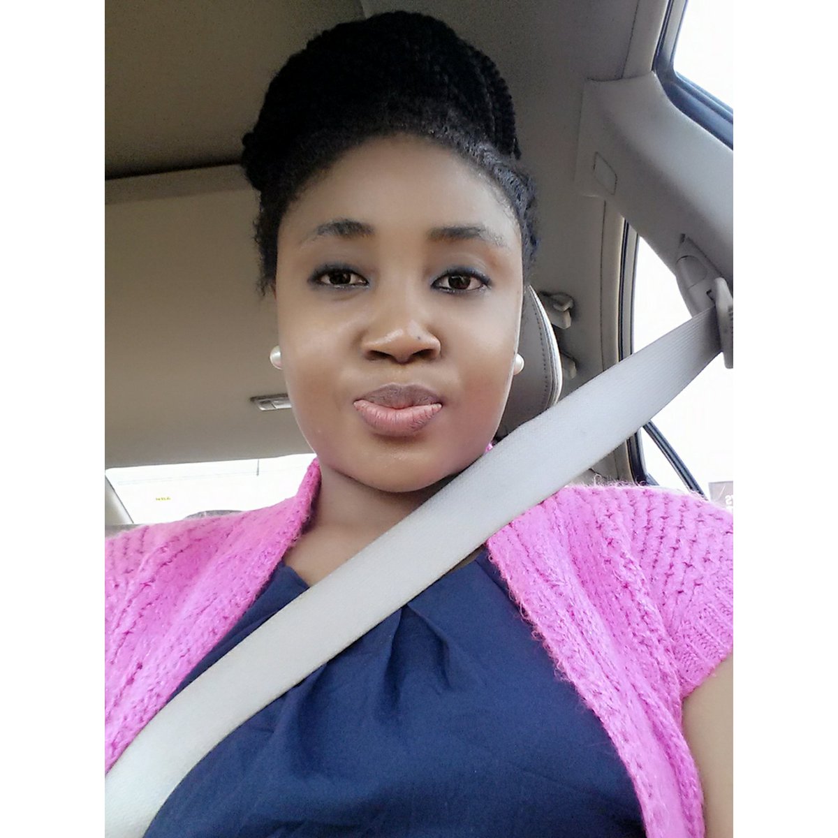 EstherEmiator's tweet photo. #NewProfilePic https://t.co/IDS9fqYp4S