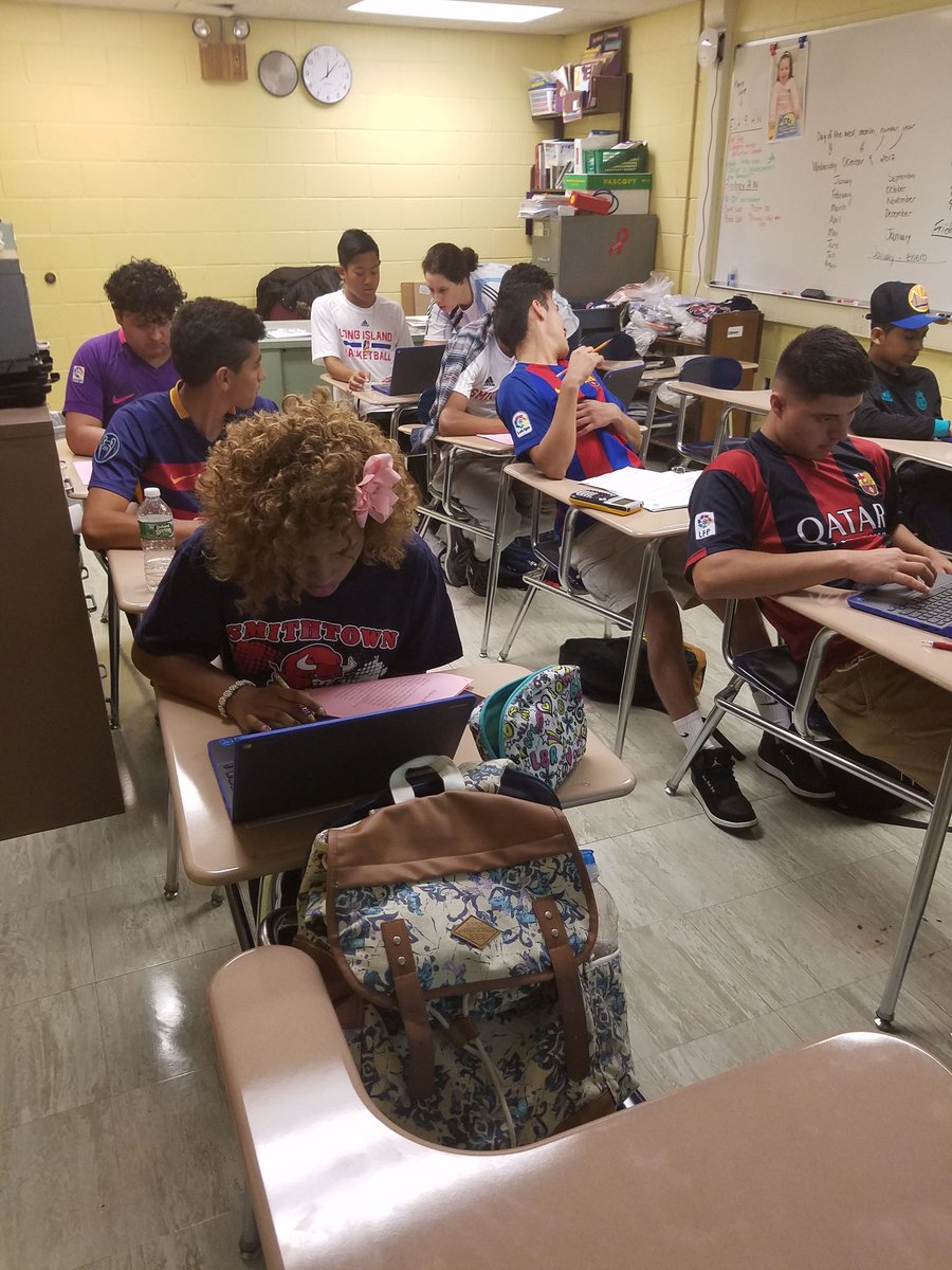 jmagnus45's tweet photo. Ss using #Googlemaps in @DiGENLTech class! Awesome share & Ss were great π#hswedchat #instructionalalert https://t.co/qt8PIZ8zGD