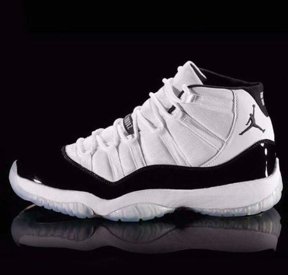 SneakerHooked's tweet photo. Concord 11’s. Holiday 2018 🔥🔥🔥 https://t.co/OHEj7X3hWG