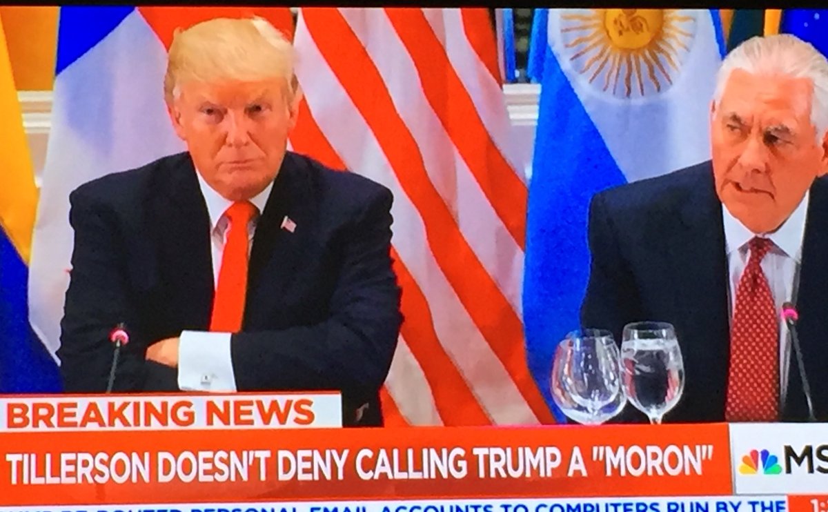 AynRandPaulRyan's tweet photo. What a headline!! 🤣🤣🤣 https://t.co/eLIsA69sPP