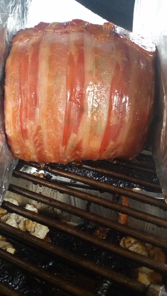 NuijtenRob's tweet photo. Gehakt roll #Geitenkaas
#BBQ Special https://t.co/LX73TAjhc1