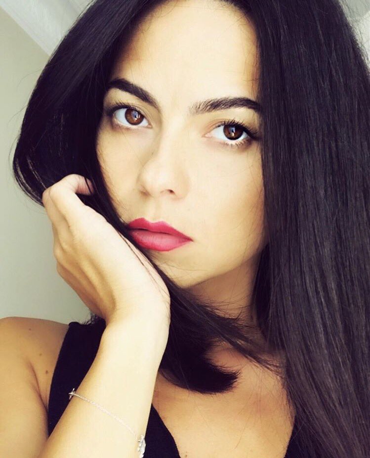 inna_ro's tweet photo. 💋 https://t.co/6TbkLGS974