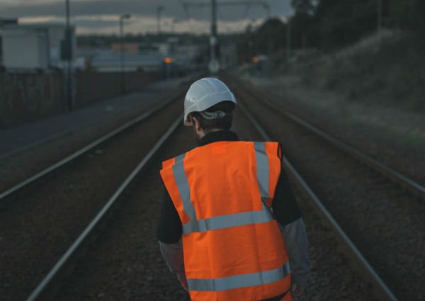 MyTheatreMates's tweet photo. FEATURED SHOW: Did you know there’s a suicide on UK railways every 31 Hours? https://t.co/FToWLGrgCP #theatre #Mates https://t.co/SFNLE0zGCK