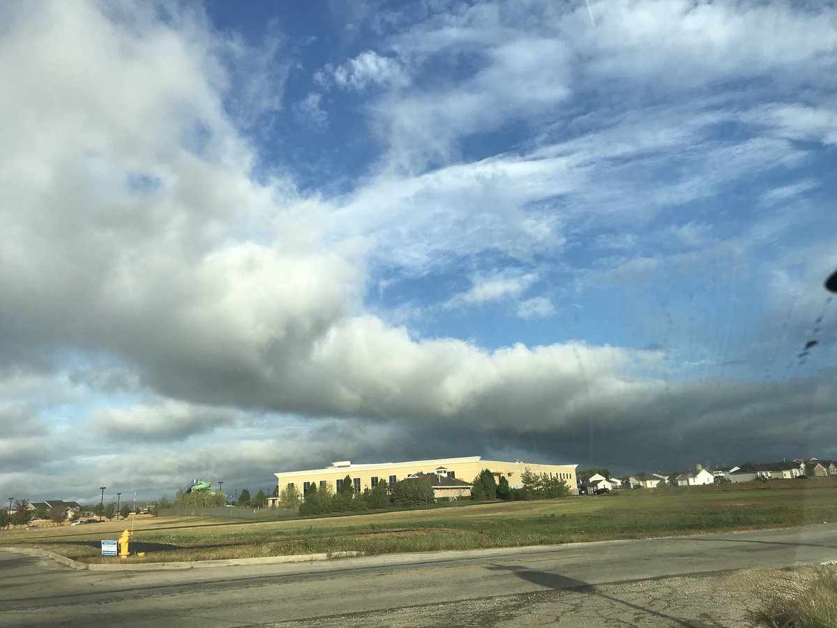 jraejess's tweet photo. @spann @weatherchannel @KCCIWeather @weathernetwork 

Wednesday morning in Northern Illinois! https://t.co/jmE7OUL23b