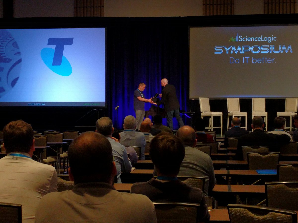ScienceLogic's tweet photo. Jeremy Sherwood introduces the first of our Innovation Showcase Awards - @Telstra! #sciencelogic17 https://t.co/CDGbtiw9TL