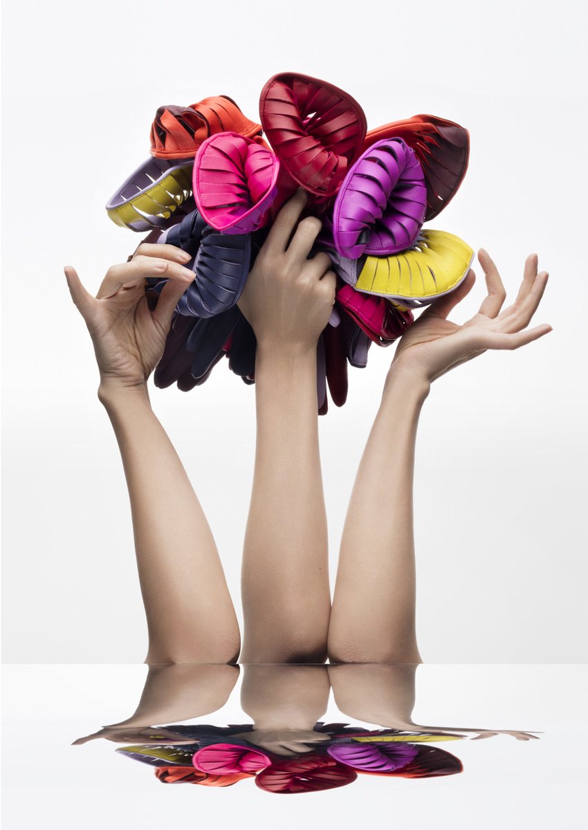 Dicover the #exhibition #UnscentGloves by @thomasinegloves on #theMBM! #gloves @Pitti_Immagine #IntertradeGroup themoodboarders.com