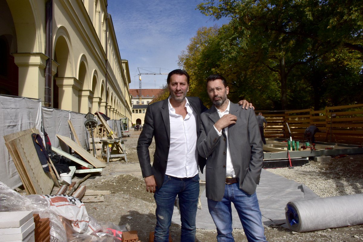 Abendzeitung's tweet photo. Offiziell! Ugo und Pino Crocamo übernehmen das #Tambosi am Odeonsplatz: https://t.co/d05UORub5E https://t.co/KA7UgmDQTr