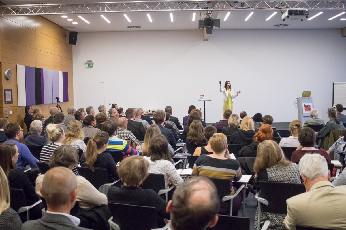 IngridGerstbach's tweet photo. Von meinem #DesignThinking Vortrag gestern bei der Vienna Design Week bei #BLAHA! 😎 Komplett ausgebucht - super Teilnehmer! https://t.co/5dThdVzgnE