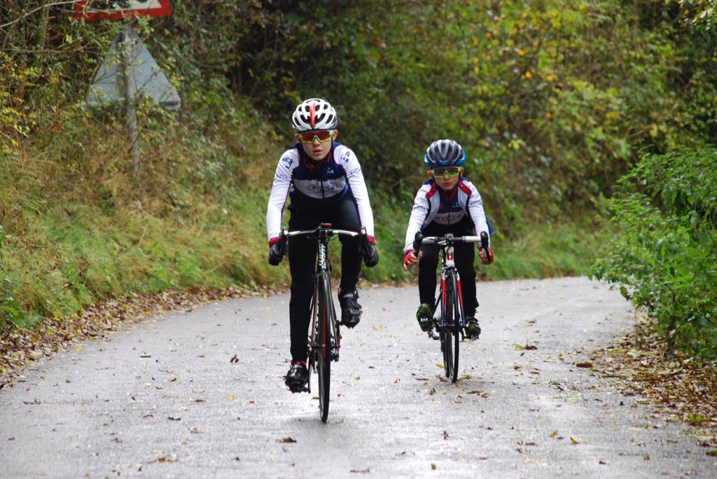 Davidri8J's tweet image. Four years between them @RussDowning @TrainSharpDean, from Rotherham, can't think who they're like. Did you two fight like cat and dog?