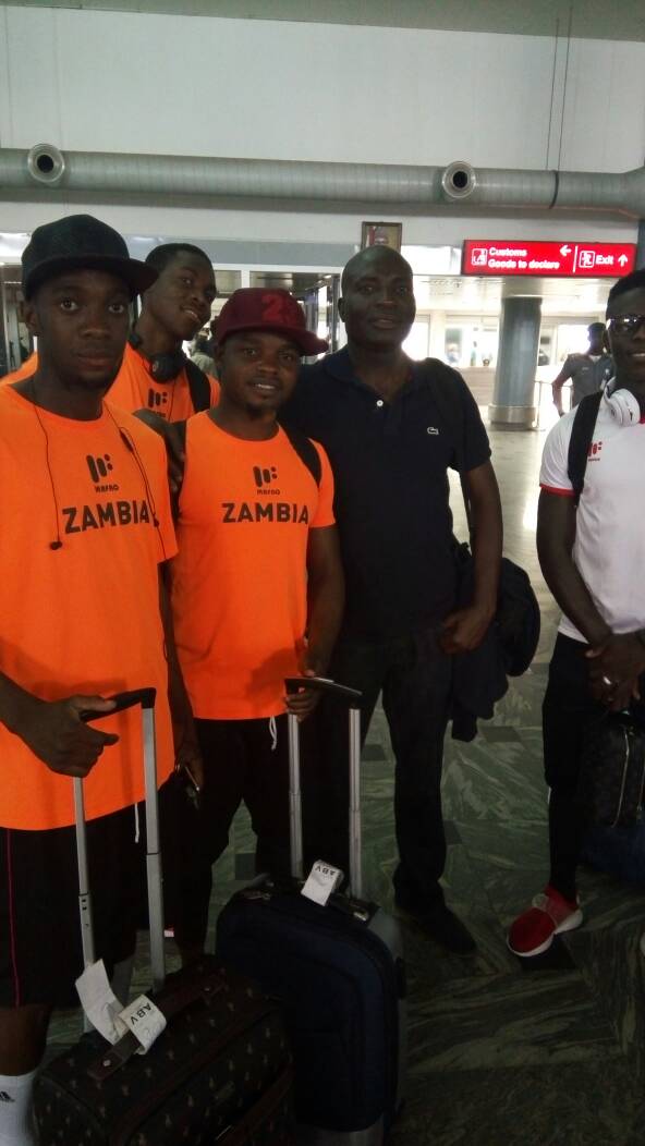 TheKingsVilla's tweet photo. Zambia have arrived Abuja from Accra, Ghana. #SoarSuperEagles . #ZambiaMustFall https://t.co/pNwzv7stZb