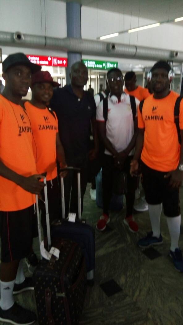 TheKingsVilla's tweet photo. Zambia have arrived Abuja from Accra, Ghana. #SoarSuperEagles . #ZambiaMustFall https://t.co/pNwzv7stZb