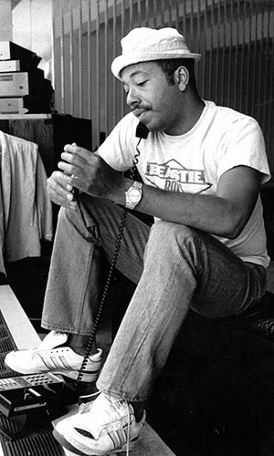 Happy Birthday to Russell Simmons .. cofounder of Def Jam Records and founder of Phat Farm. 