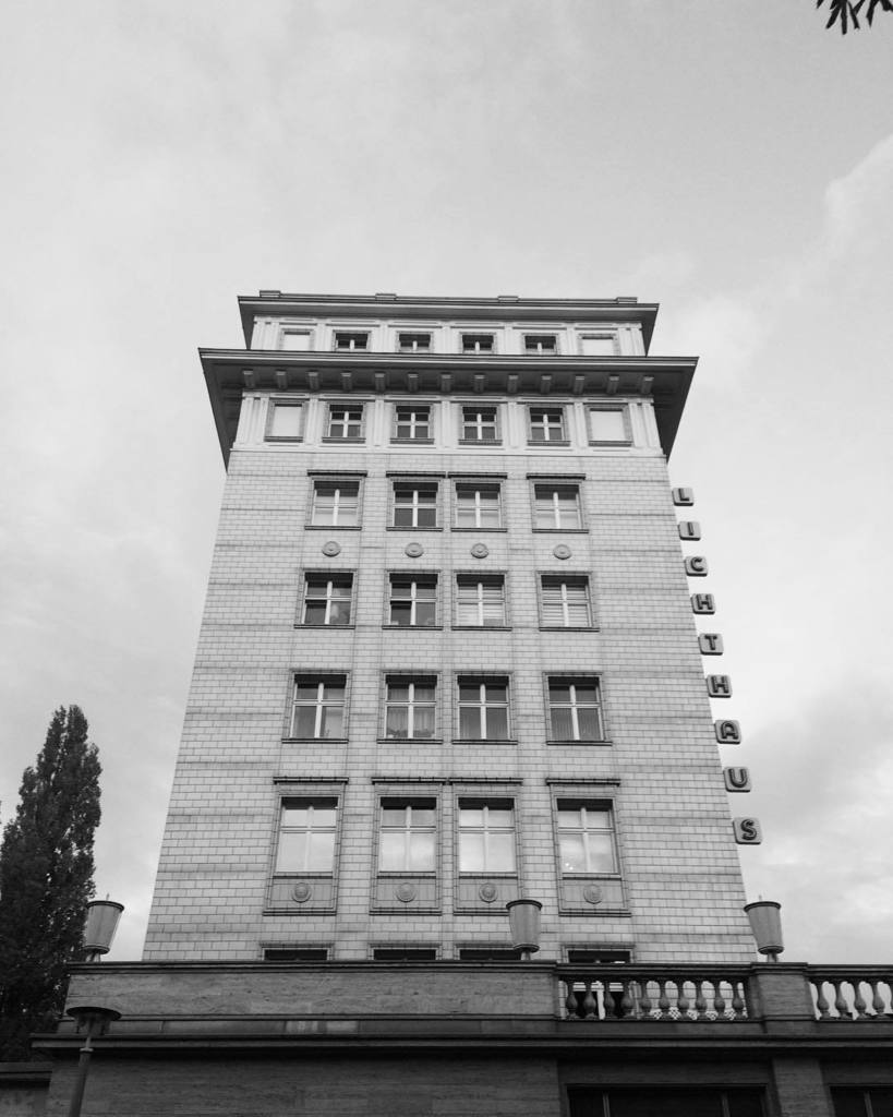 SchreiberHans's tweet photo. House of Light vs. Lichthaus 
#houseoflight #light #lichthaus #blackandwhite
#blackandwhitephotography 
#monoch… https://t.co/QjDbwsScdo https://t.co/gLQuYxaNHH