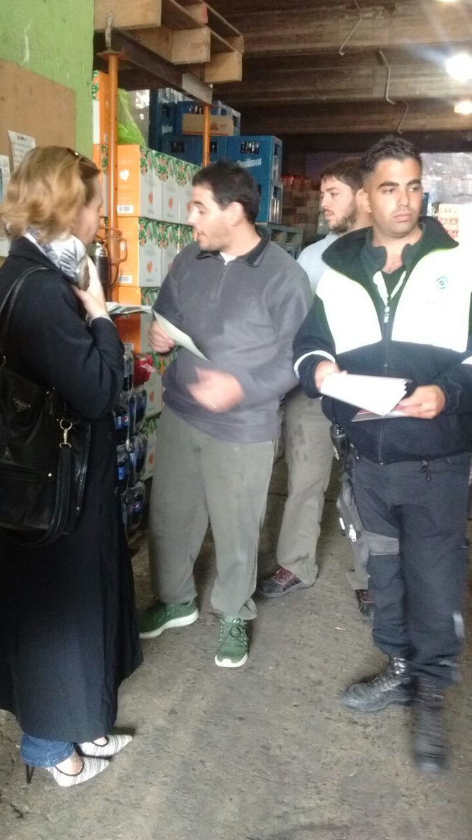 CECILIADEMARTE's tweet photo. Recorriendo el M3F, fiscalizando los comercios para lograr una mayor equidad tributaria entre todos los contribuyentes @picasso_andrea https://t.co/AIRIly4vCe