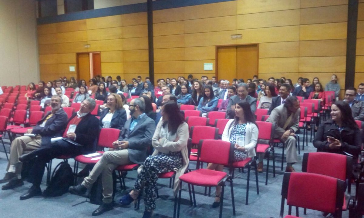 uptcradio's tweet photo. #Aestahora Congreso Internal Administración y Gestión  conferencia: Retos del estudio del consumidor moderno para marketing #JornadaVIEUPTC https://t.co/IGaoyjEw1Y