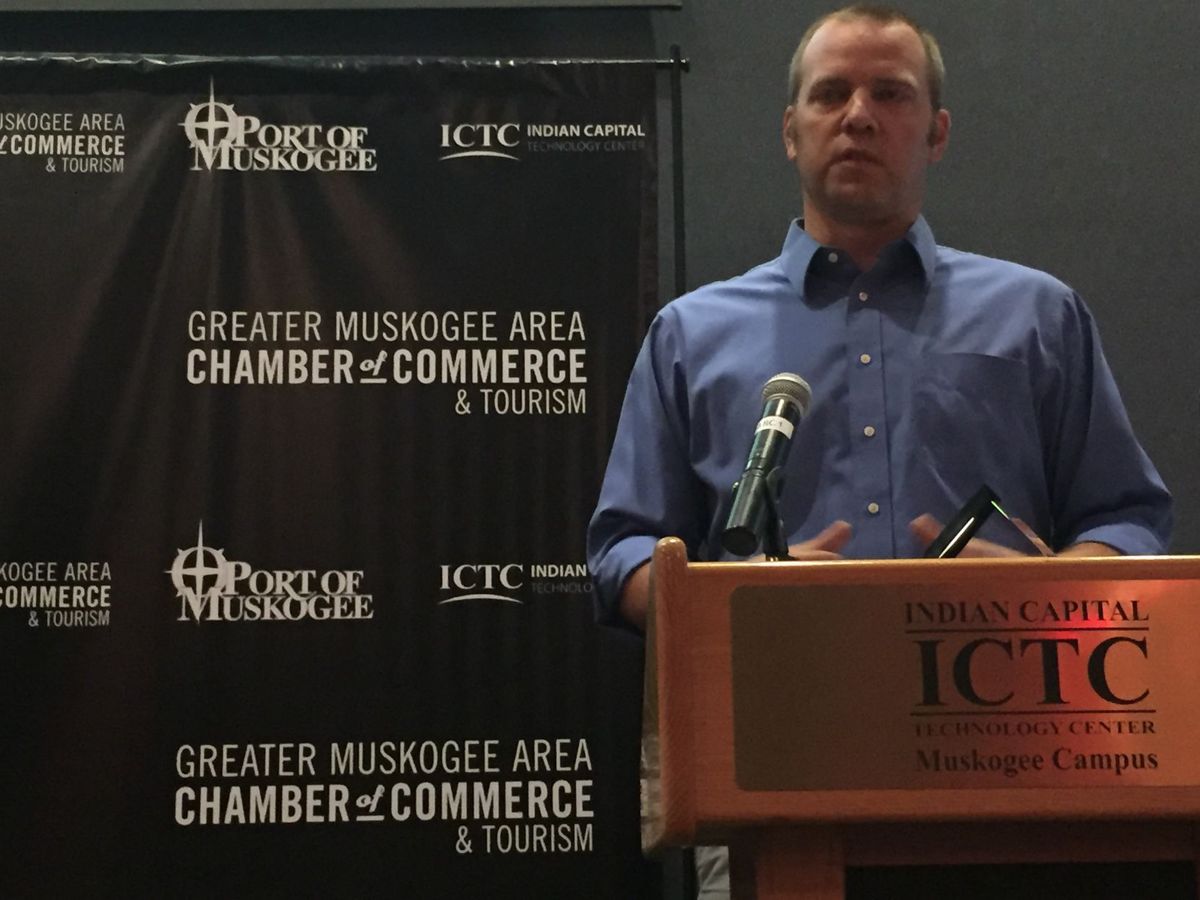 PortMuskogee's tweet photo. @MuskogeePhoenix 20th Ann Biz & Ind Bnqt-Congrats winners & thanks committee & sponsors! https://t.co/CqT4noGcl3 #madeinmuskogee #mfgday17 https://t.co/beLTONFx5N