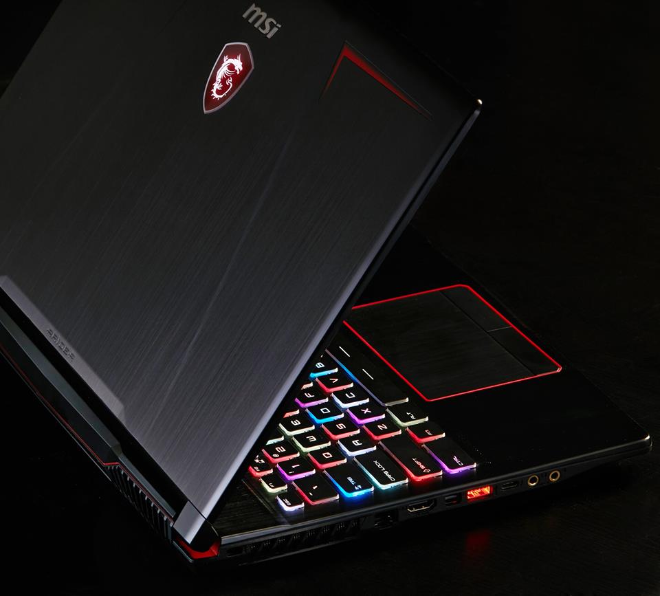MSI_ES's tweet photo. No te conformes, busca la perfección. #mywaymytrack #MSI #GE63VR https://t.co/pXpXLWC29t https://t.co/uk8n9nSJo9