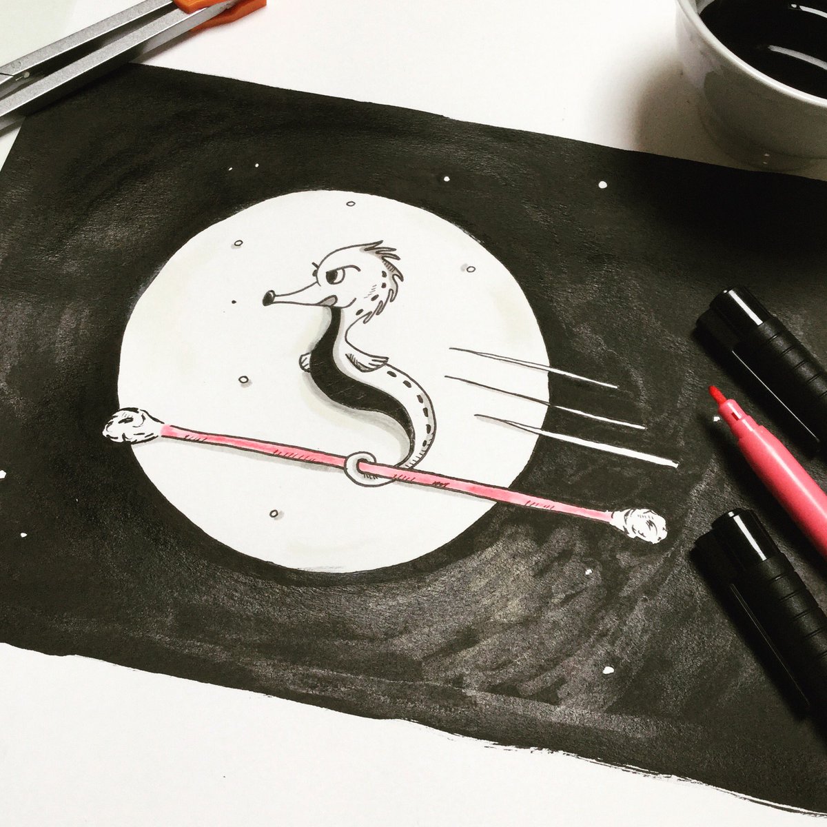 evamelba's tweet photo. #inktober2017 #inktoberday4 #underwater Petit hippocampe énervé par la pollution des océans.(269 000 tonnes de déchets plastiques) 🌊😡♻️ https://t.co/uzlqQ06zIr
