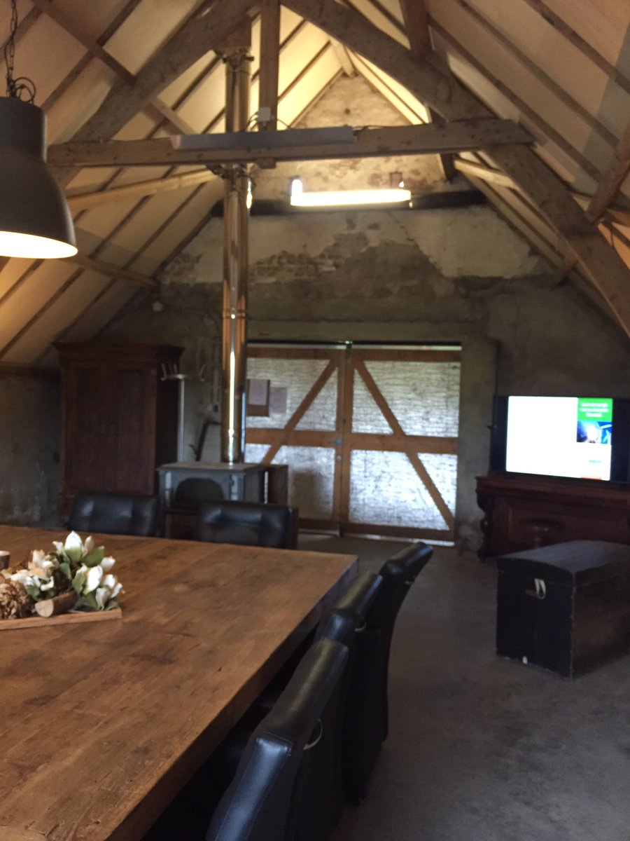 In afwachting van de "brains" voor de brainstorm over Duurzame Energie Barneveld. #energietransitie #barneveld