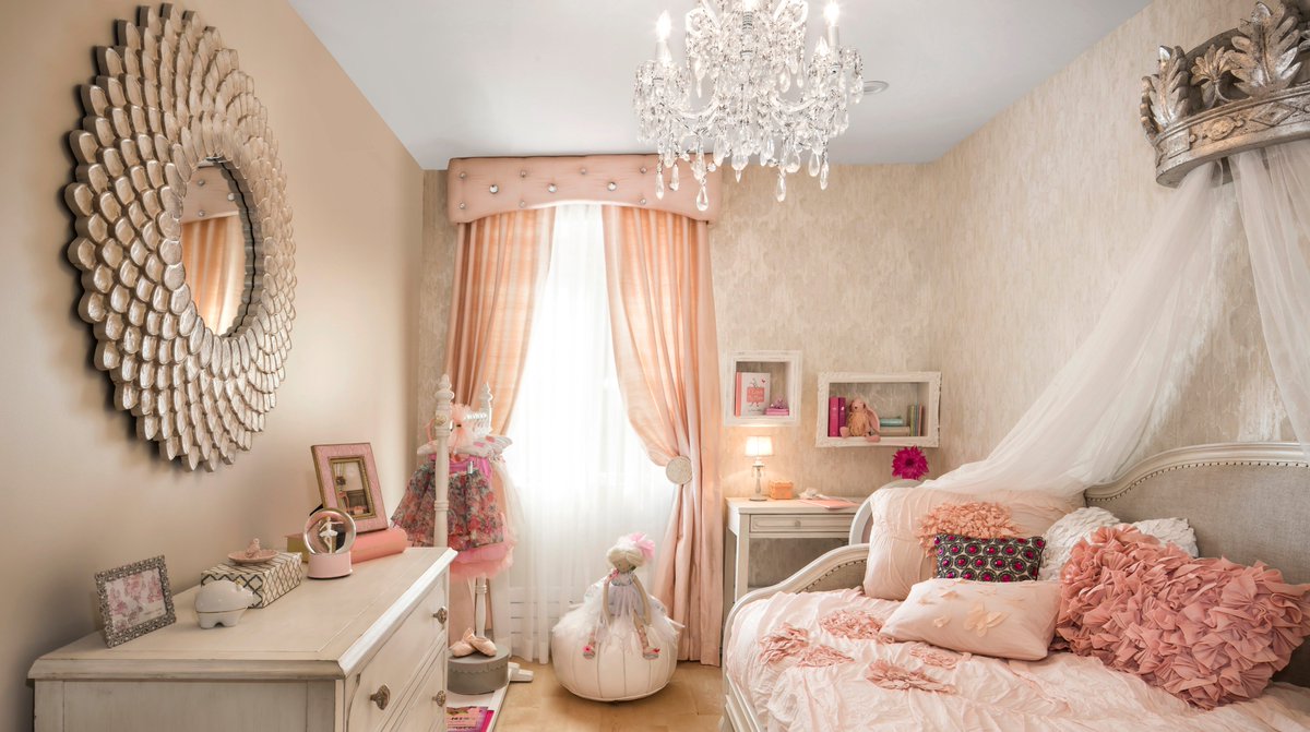 ViDesign's tweet photo. #gorgeous #bedroom for a little #lady
#elegant #chic #grand always, at Vi Design 

#girl #girls #videsign #interior #interiordesigner https://t.co/bEtbhUiBxV