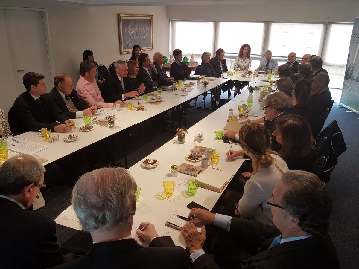 CAMBRASoficial's tweet photo. CAMBRAS anfitriona de la reunión de Presidentes de UCCEB, invitado: Andrés Peña Sub.de Desarrollo Institucional Productivo @PRODUCCION_ARG https://t.co/fRvqWRKTLm