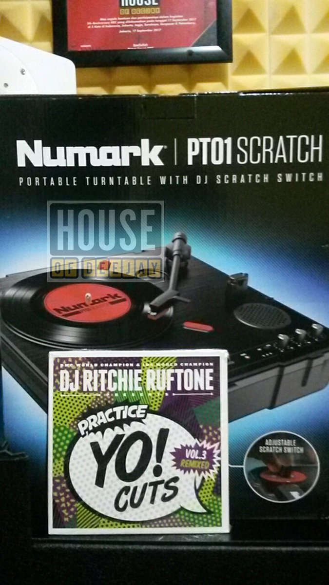 HouseofDeejay's tweet photo. Paket Scratch New Numark PT01 Scratch + New Yo Cuts Vol.3 Only Rp. 2.750.000 https://t.co/sSsd1Diagz