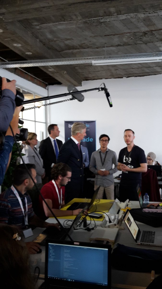 BeCentralBxl's tweet photo. H.M. the King is meeting the residents of #BeCentral #TicketToDigital @MonarchieBe https://t.co/sIEZkEphmN