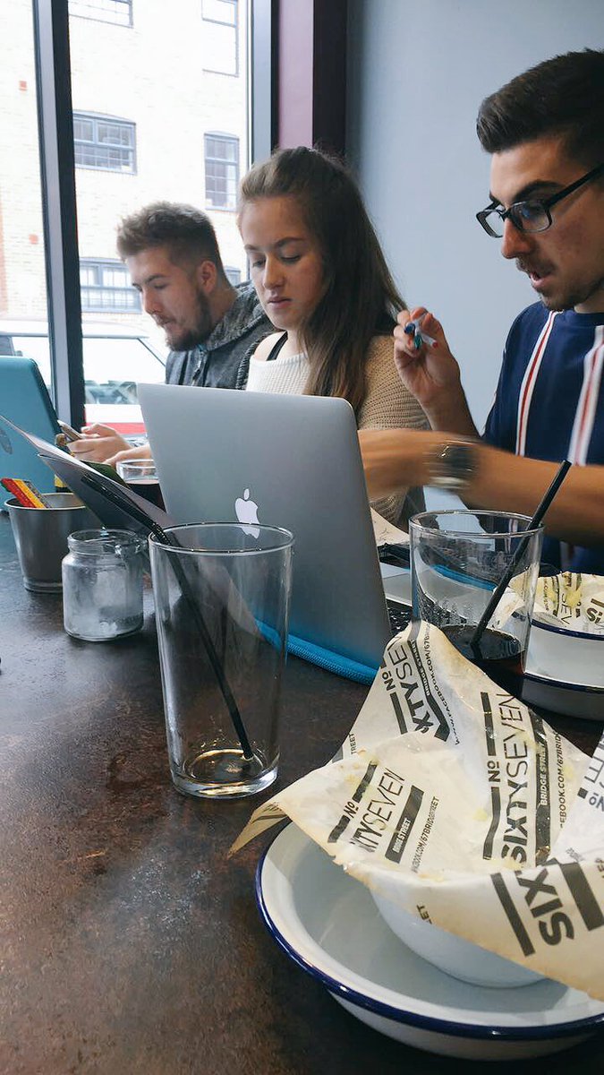 OliviaGHills's tweet photo. Doing some work at 67 Bridge Street for our marketing fundamentals lecture later #mystudentexperience #4MK514 #N560 https://t.co/gwp1LXvbw4