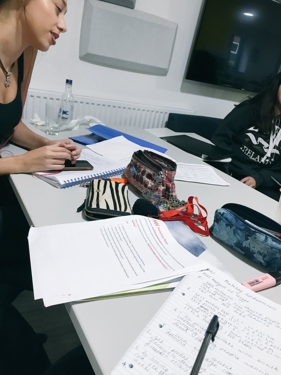 OliviaGHills's tweet photo. Doing some work at 67 Bridge Street for our marketing fundamentals lecture later #mystudentexperience #4MK514 #N560 https://t.co/gwp1LXvbw4
