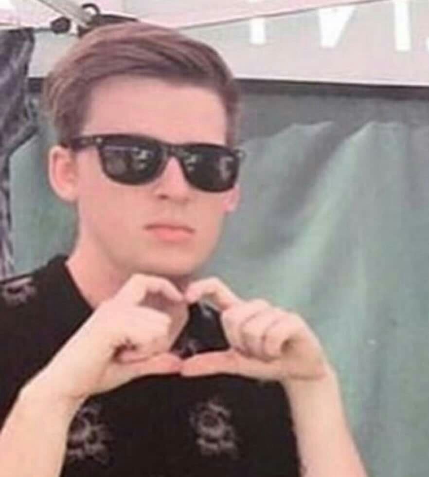DheynPhage's tweet photo. When you're already dead inside but still try to express some emotion 😅
#DanMeme https://t.co/zlL8diy19X