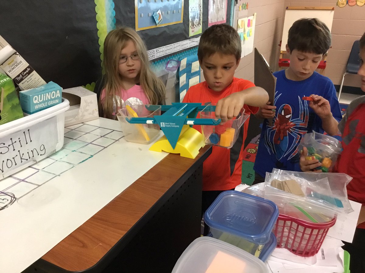 fpcschapman's tweet photo. Weighing items in grams today #gillesgreats https://t.co/ZualQhxmMO