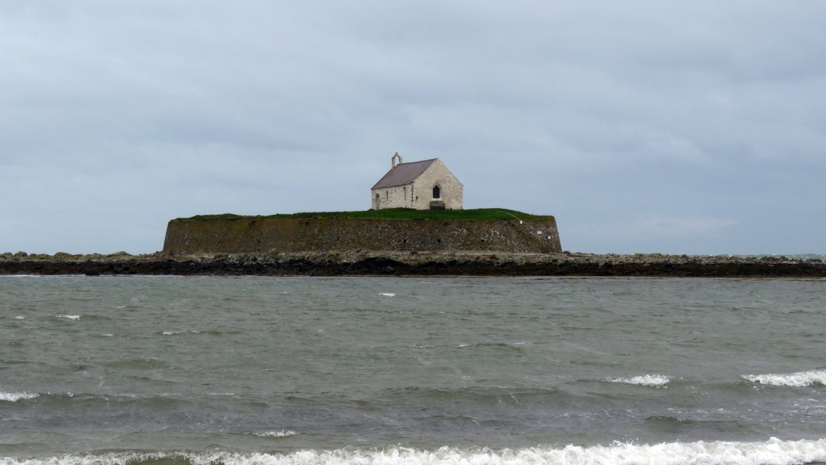 WalkNorthWales's tweet photo. Aberffraw coastal path walk to the church of St Cwyfan and return. A  really nice little walk taking in part of the Welsh coastal path. https://t.co/zGls18IRdw