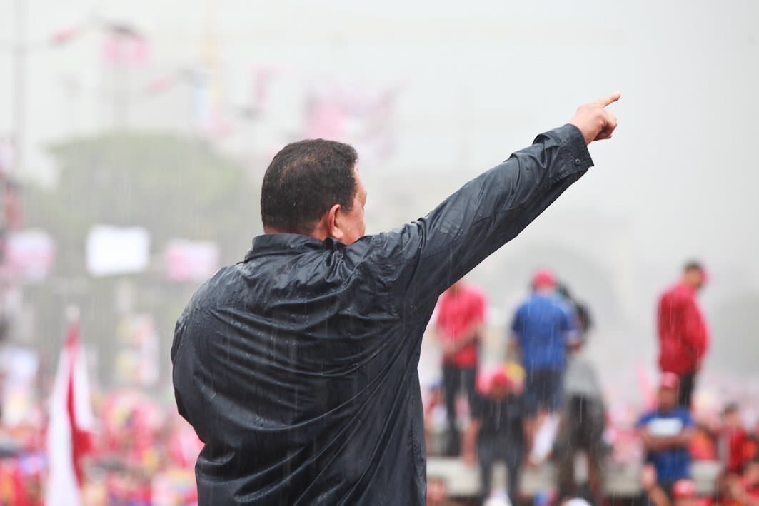 CarylBertho's tweet photo. El Comandante Hugo Chávez está en el corazón del Pueblo para siempre #4Oct https://t.co/sRGb7aXHIr