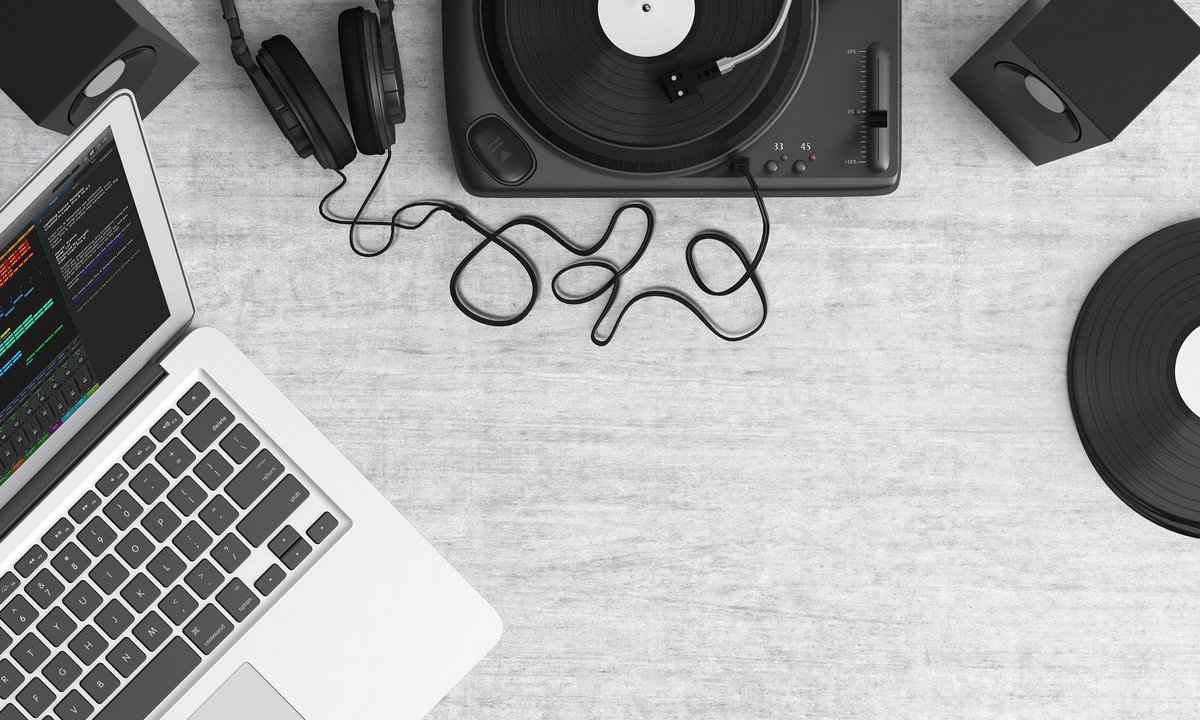 graidTT's tweet photo. FREE CONSULT WITH MUSIC BUSINESS WEBINAR  👉🏽 https://t.co/VRsyRUUh3S 😉🎟 SHARE | RT | LIKE  #BuildYourIndustry https://t.co/6mcUHMHVDx