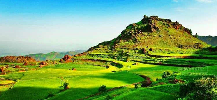 #هويه_اليمن
#قروب_بنات_اليمن
#قروب_صنعاء_اليمن
من أعالي جبل المنار 
#إبّ_اليمن 🇾🇪❤️🇾🇪