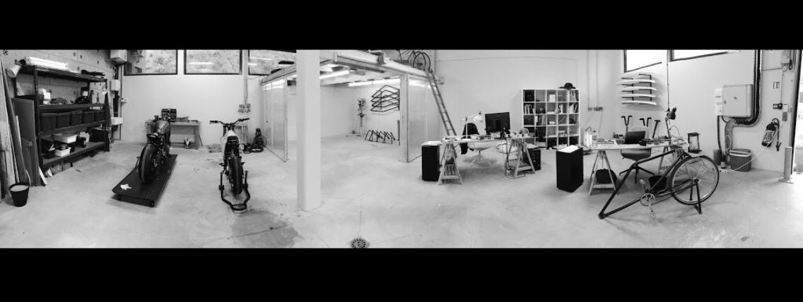 _bluebuilder's tweet image. Great meeting with great designs, prototypes &amp;amp; motorcycles with @outercraft in #Ascain