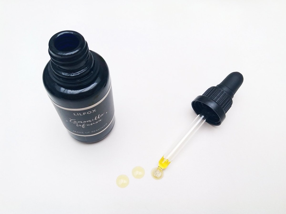 ON ADORE  < L’huile Camomilla Infusion de LilFox qui élimine les impuretés et le maquillage en un seul geste > bit.ly/2wsPpCK