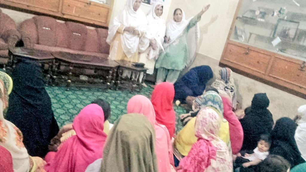 wajahatullahkh7's tweet photo. President PPPKP women wing NighatOrakzai & GS @shaziatkhan addressing workers gathering at #MATANI NA-4 regarding ByElection.
#NA4BhuttoKa https://t.co/lb6tlHrHvl