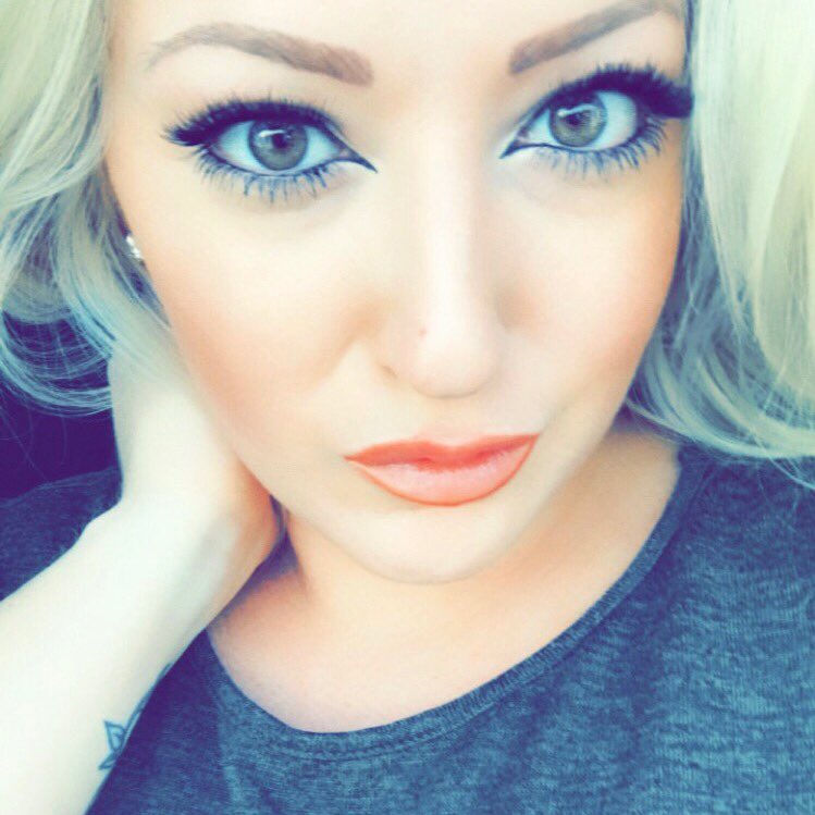 Candycoxx11's tweet photo. #NewProfilePic https://t.co/qHwkMR3BBr