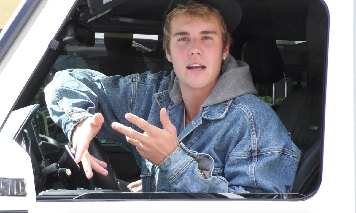 ً (@bestbieberlooks) on Twitter photo 