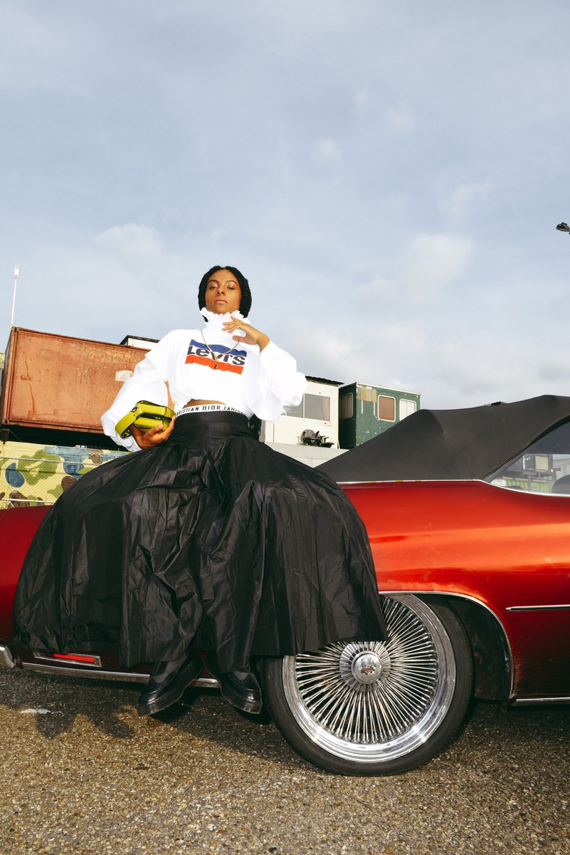 Interview met mij in <a href="/lofficielnl/">L'OfficielNL</a> vanaf vandaag overal verkrijgbaar!!