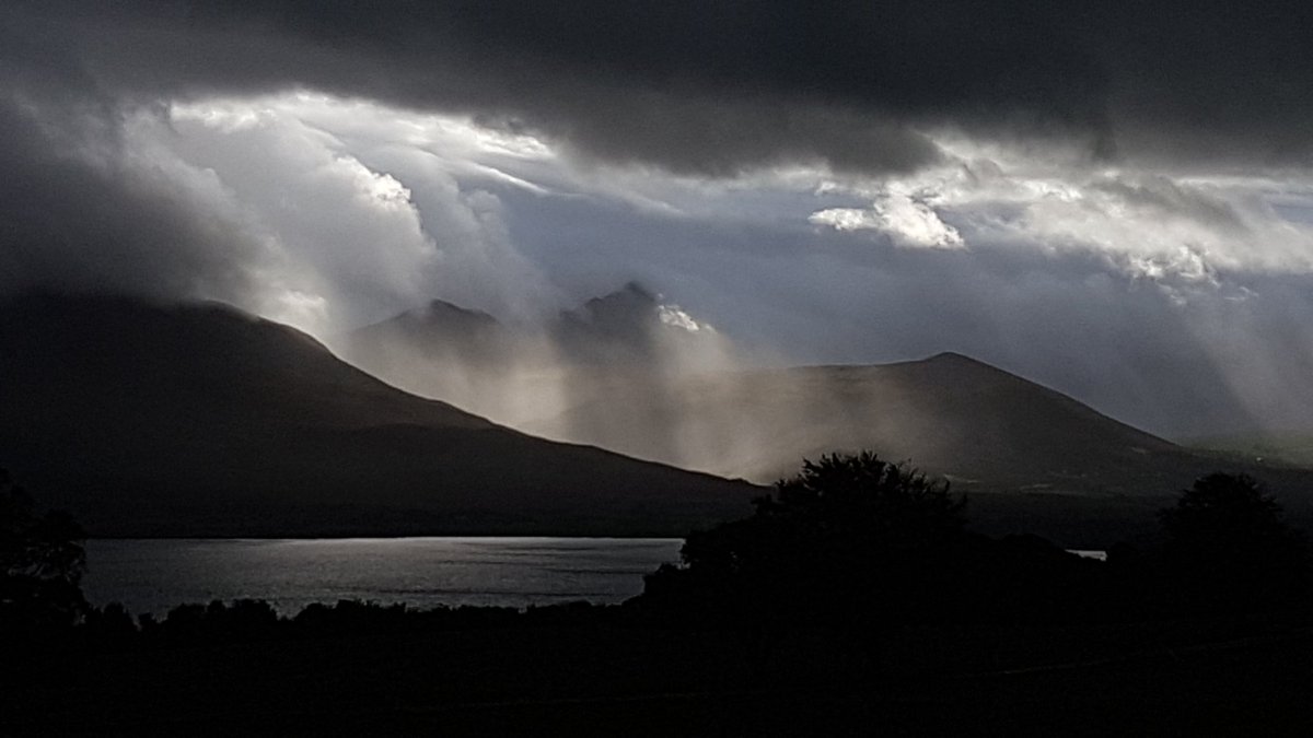 SkelligWars's tweet photo. Fantastic end to a fantastic first day @TBEXevents #TBEXIreland #lovekillarney @FailteIntMedia #gapofdunloe @TheTravelCamel https://t.co/e8P5kqOoQa
