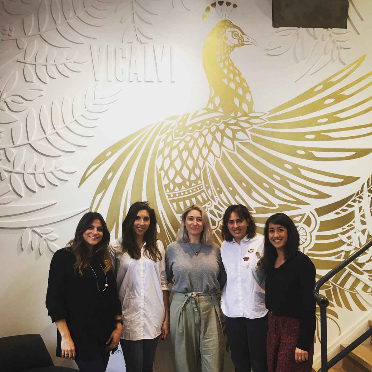 vicalvicontract's tweet photo. We had a really nice lunch time with the lovely girls of @owldesignlondon today! #vicalvi #design #art #girlsgang https://t.co/jup6eLBO7k