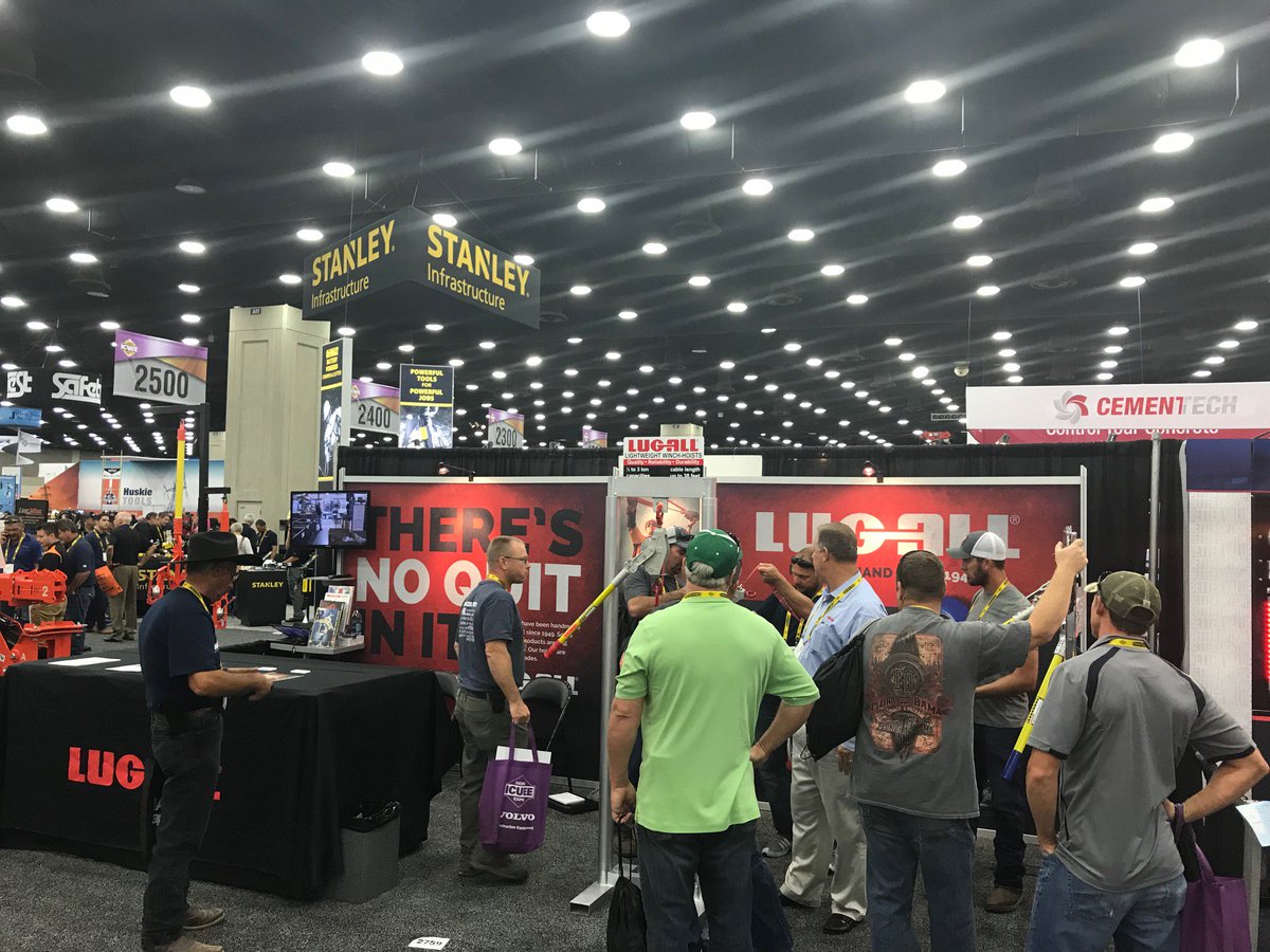 LUG_ALL's tweet photo. #ICUEE2017 day two! Stop by for a hoist demo #2759 #LugAllLife https://t.co/384fSxW1Js