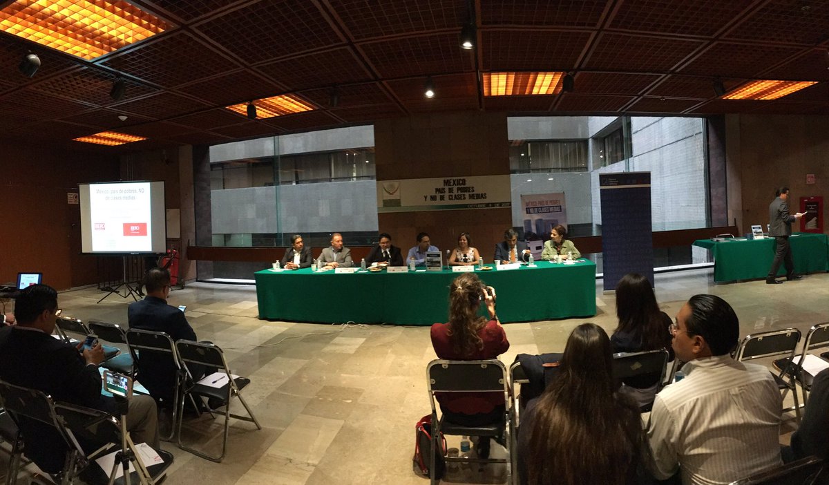 MarcoGamaSLP's tweet photo. Presentación del estudio “México: País de pobres y no de clases medias” hacemos un acercamiento a los factores que limitan el crecimiento 🇲🇽 https://t.co/v5m4Yz8CKx