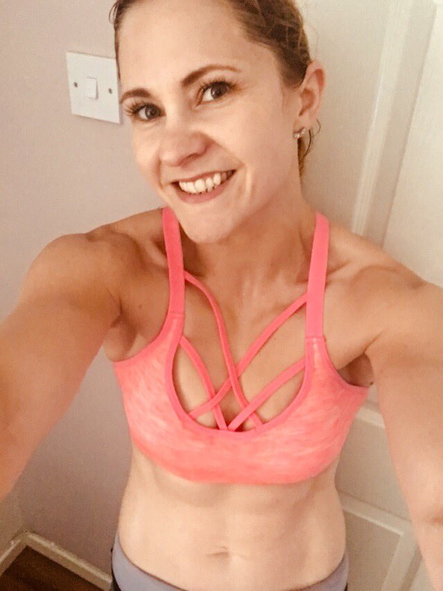 Becky_Bloor's tweet photo. Grit Cardio at home 🙌🏻 #lesmills #fititinwherepossible https://t.co/ttxwsTo1pK