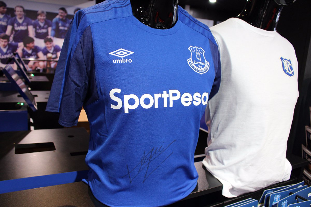 👕 | Want to win this #EFC home shirt signed by birthday boy Nikola Vlasic?

RT and follow <a href="/Everton/">Everton</a> to enter our latest prize draw!