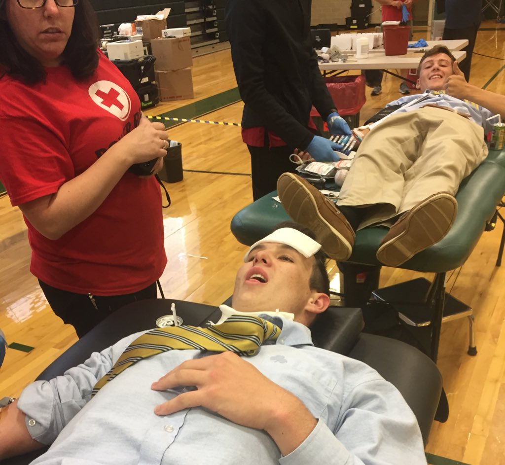 Feehan_BHockey's tweet image. Feehan Hockey helping those in need